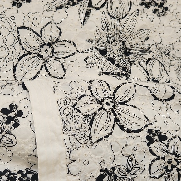 Max Studio Y2K White Black Mini Skirt. Size L - Picture 3 of 9